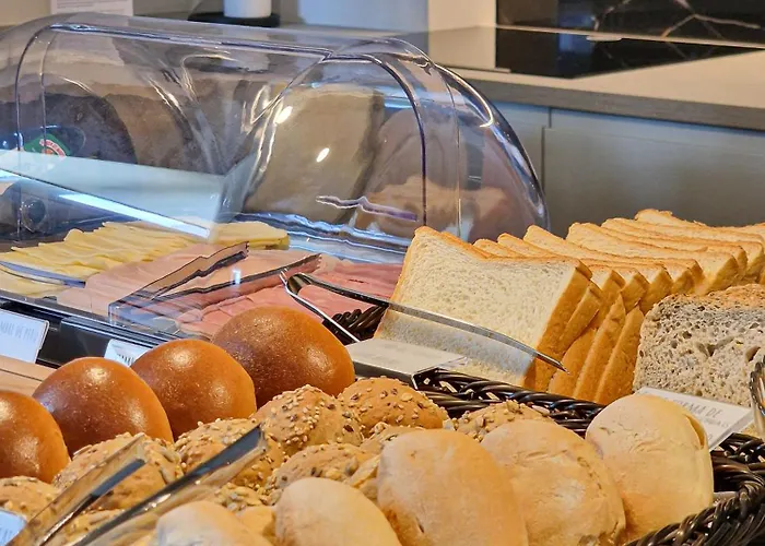 Monturi 旅馆 蓬塔德尔加达