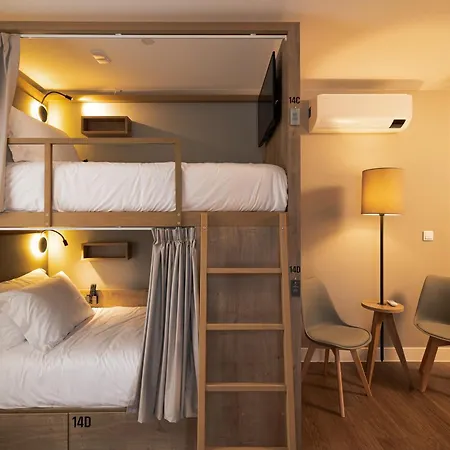 Hostel Monturi